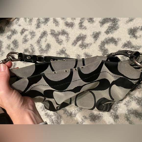 Coach. Used but good condition. - Picture 3 of 5